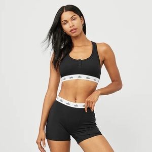 Alo Yoga Icon Ribbed Henley Bra